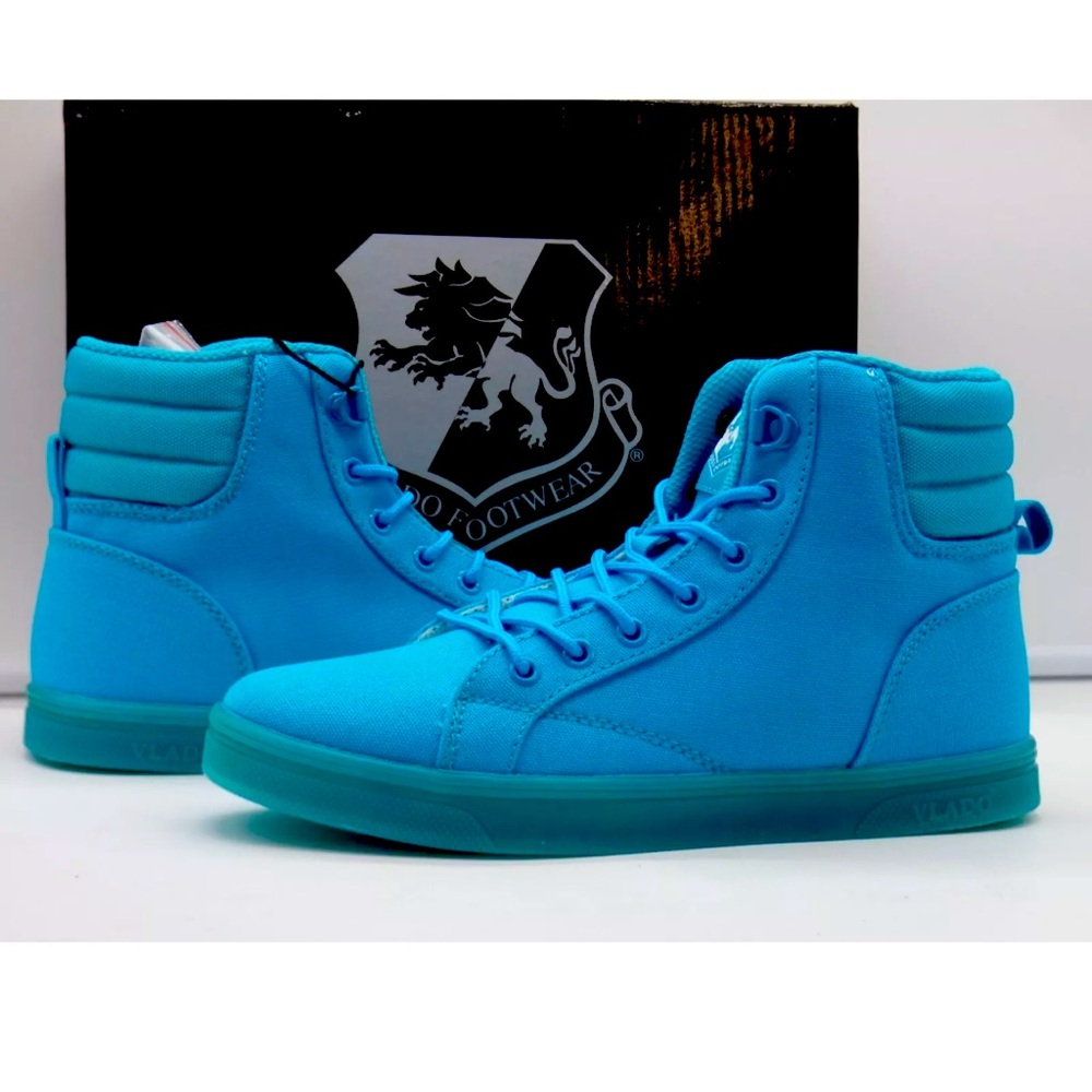 Vlado women’s shoes size 6 high tops Turquoise New with the box